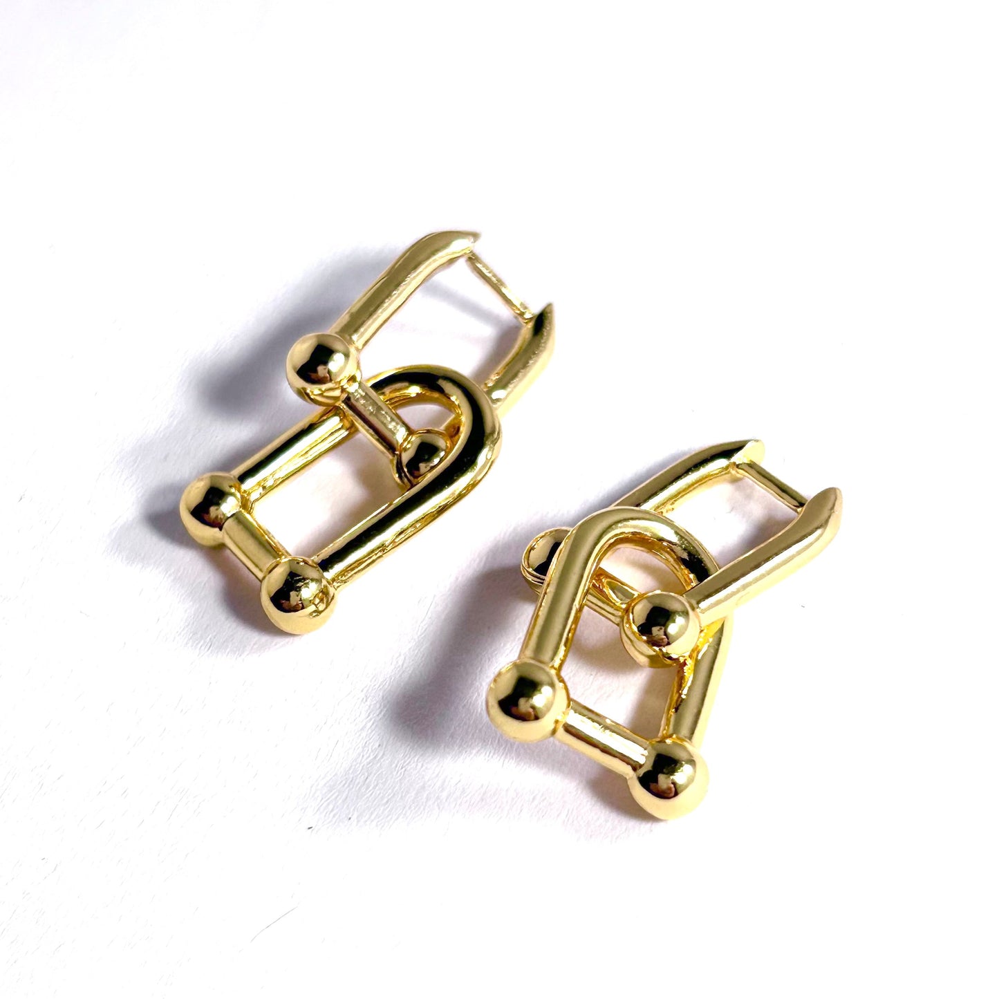 Two U-Link Chain Earrings in Gold