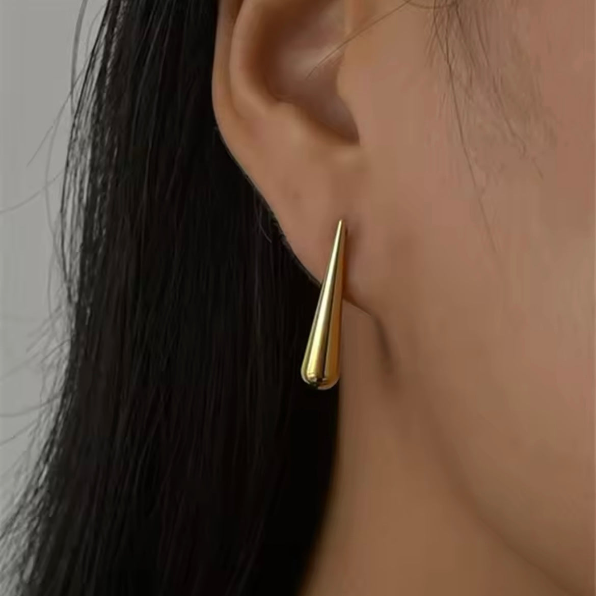 Asymmetrical Teardrop Earrings in Gold