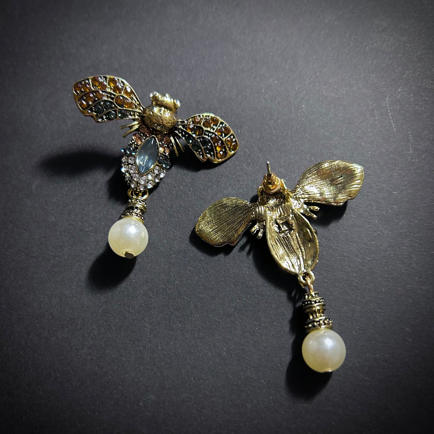 Art Nouveau Bee Antiqued Gold Rhinestone & Pearl Earrings in Amber & Grey