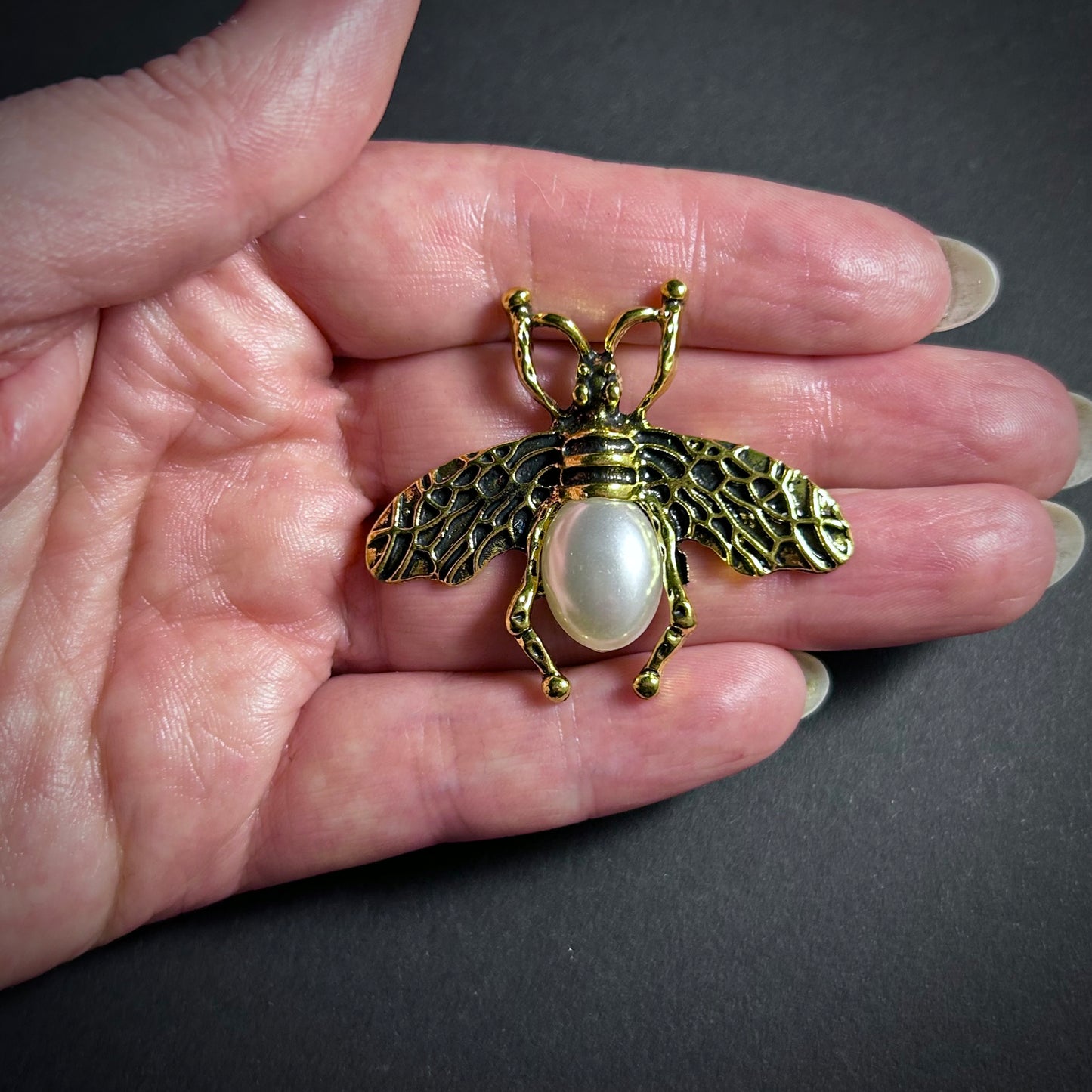 Bee Pearl & Antiqued Gold Brooch