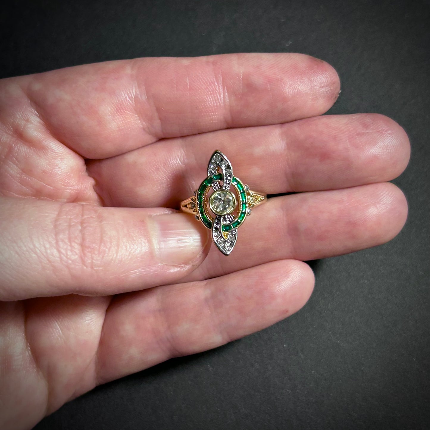 Art Deco Geometrical Swirl Emerald & Clear Gold Ring