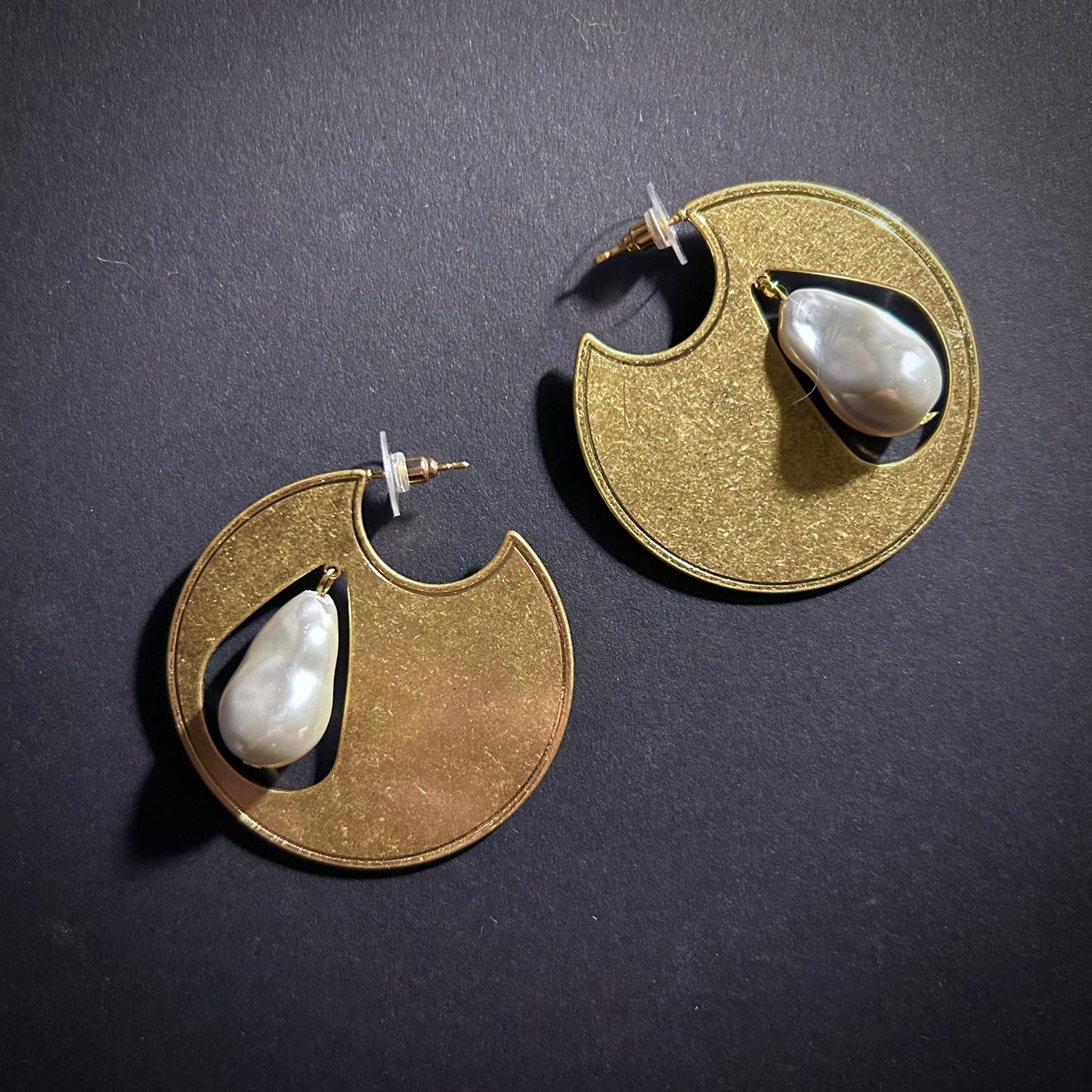 Gold Solid Circle & White Teardrop Baroque Pearl Earrings