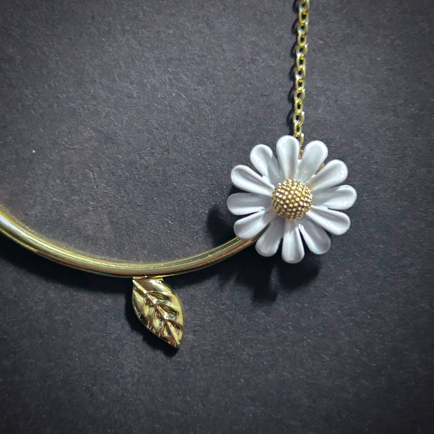 Daisy Flower on Stem White & Gold Choker Necklace