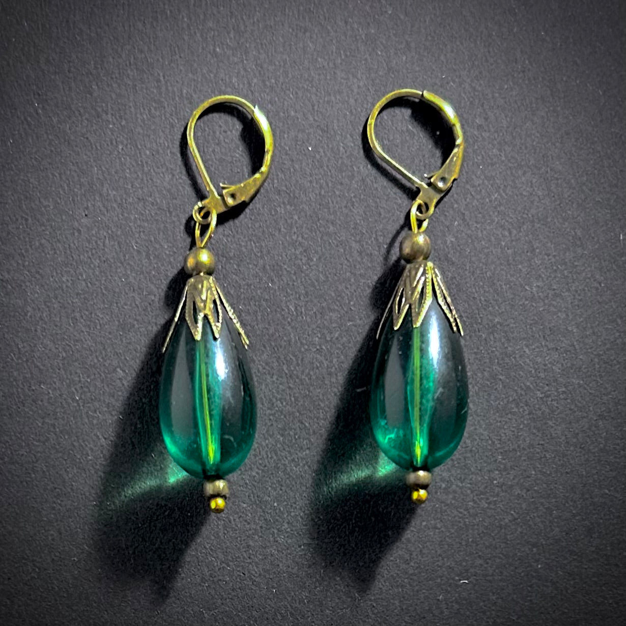 Art Nouveau Antiqued Gold & Emerald Green Leaf Jewelry Set