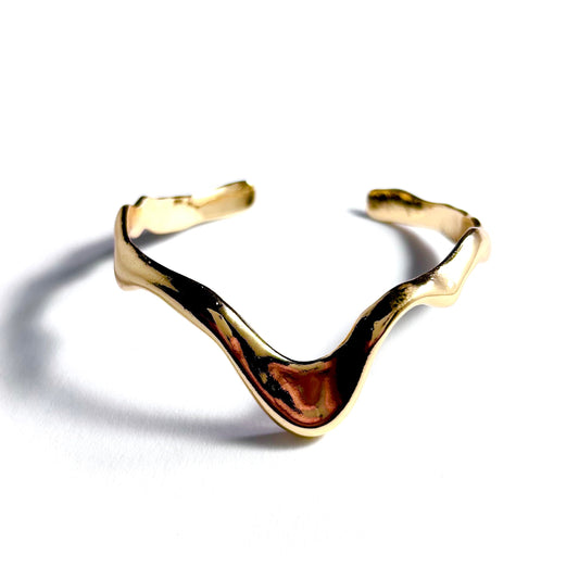 Wave Irregular Bangle Bracelet in Gold