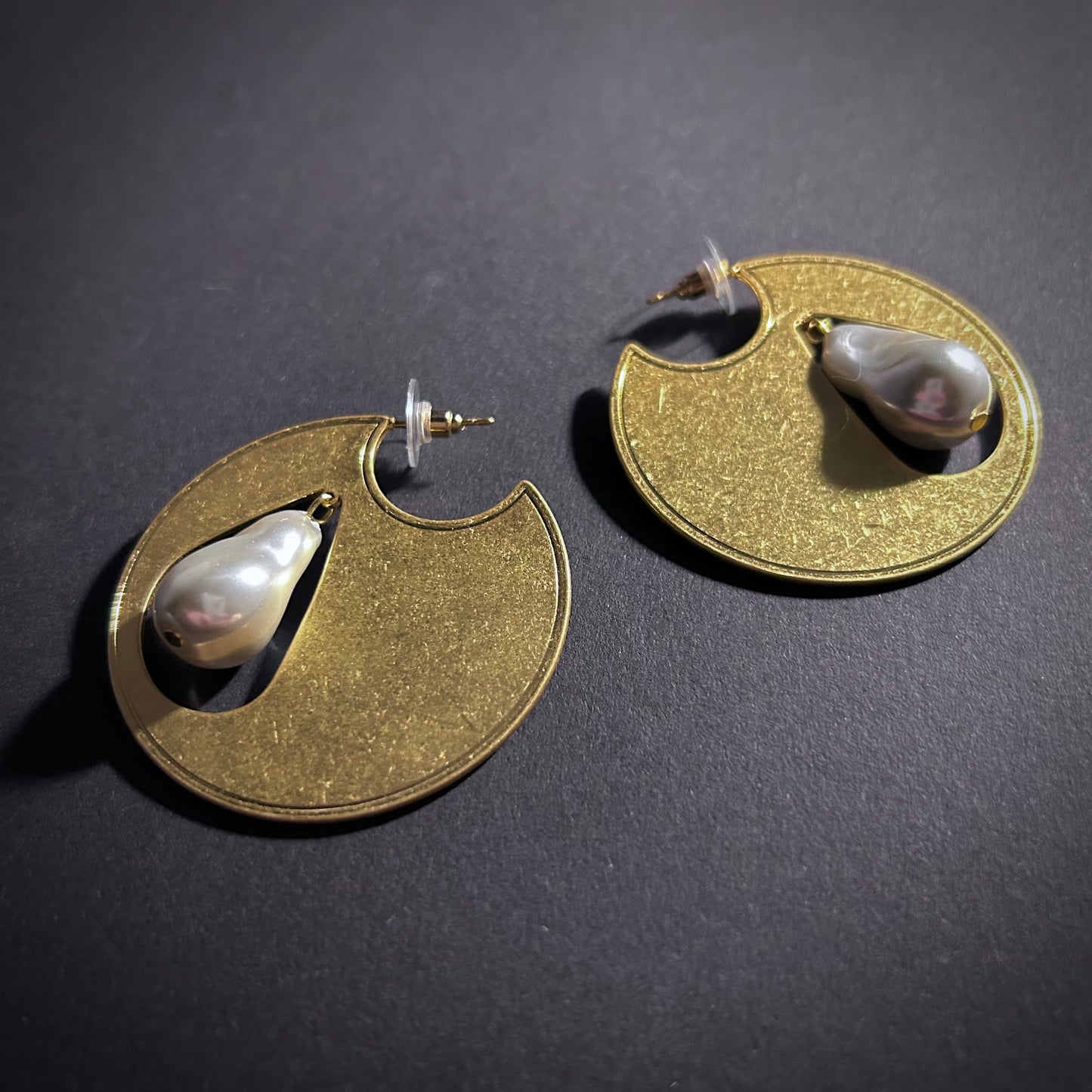 Gold Solid Circle & White Teardrop Baroque Pearl Earrings