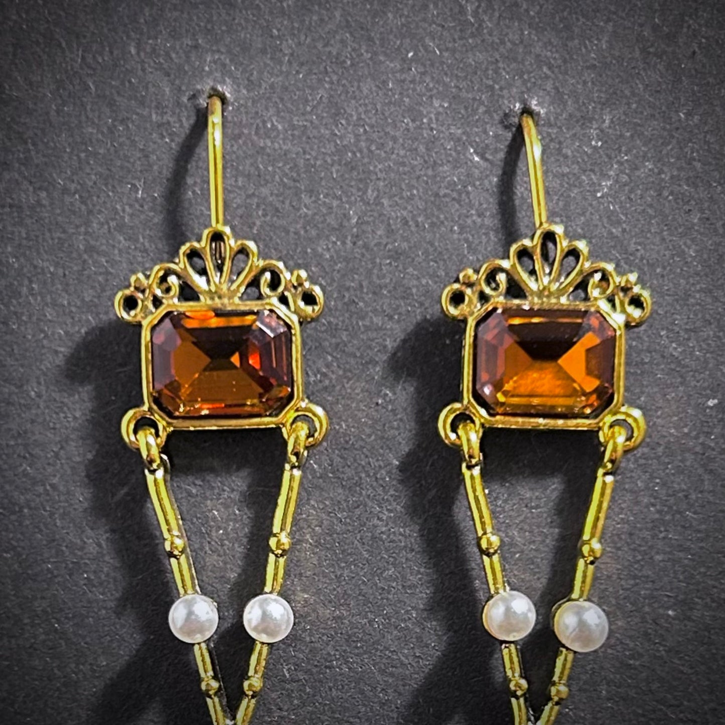 Art Nouveau Amber Brown Rhinestone & White Pearl Gold Earrings