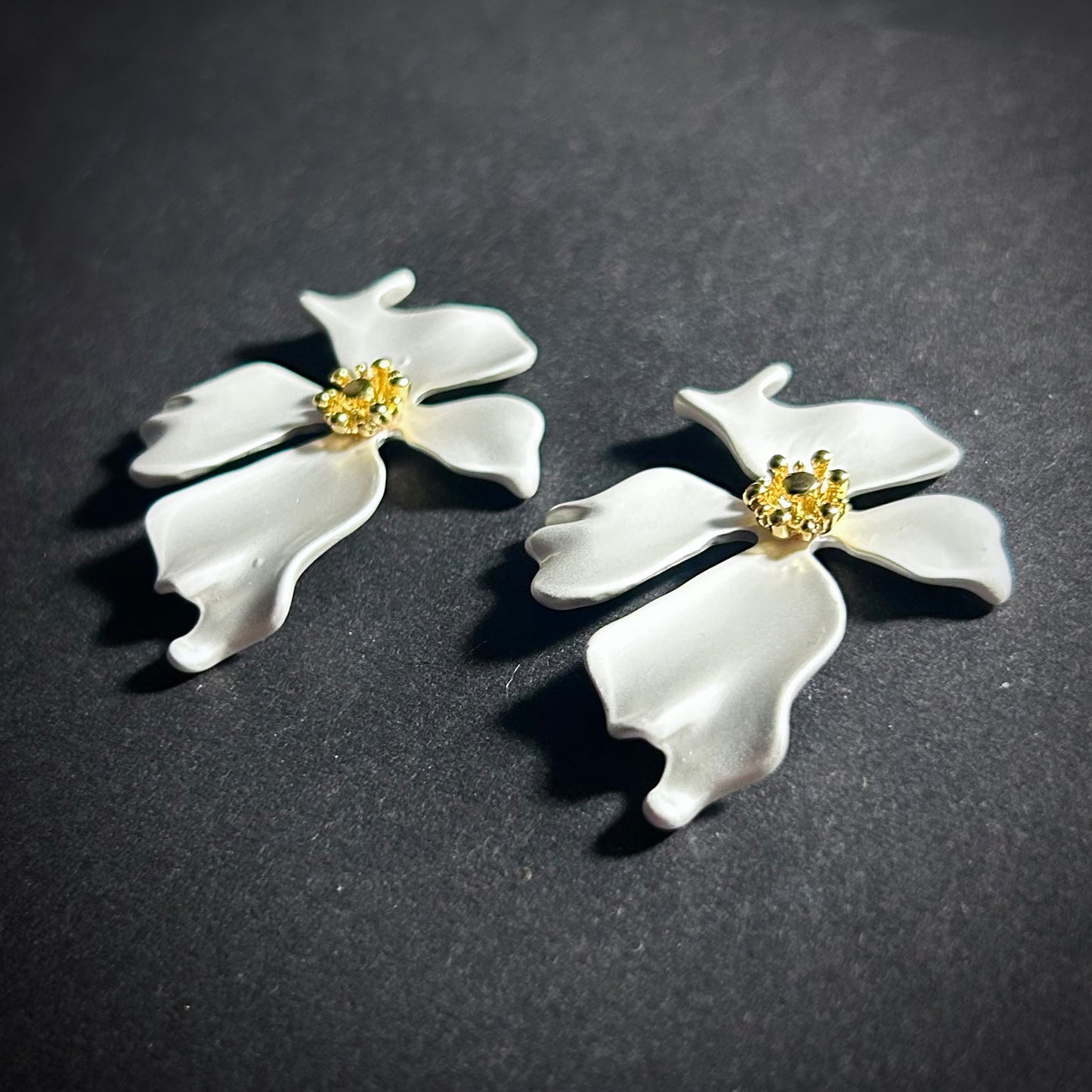 Flower Mixed Metal Earrings in Gold & Pearlescent Silver