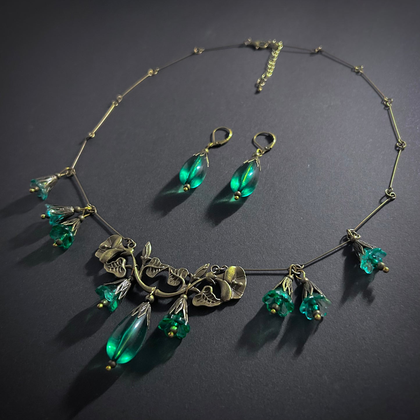 Art Nouveau Antiqued Gold & Emerald Green Leaf Jewelry Set