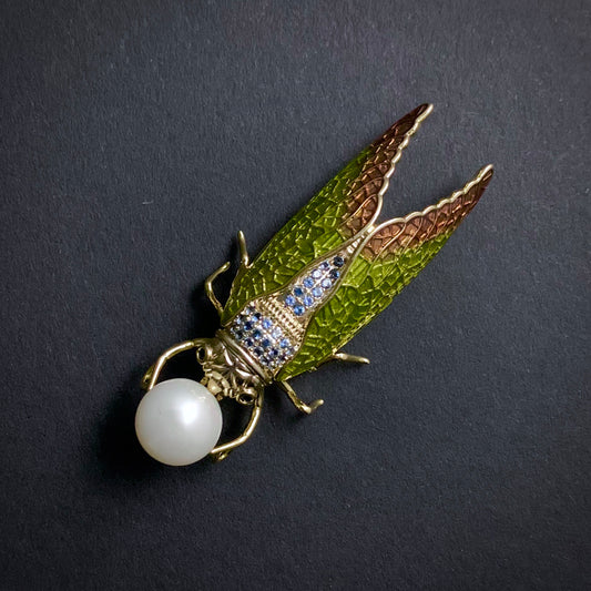 Cicada Green Enamel & White Pearl Gold Brooch