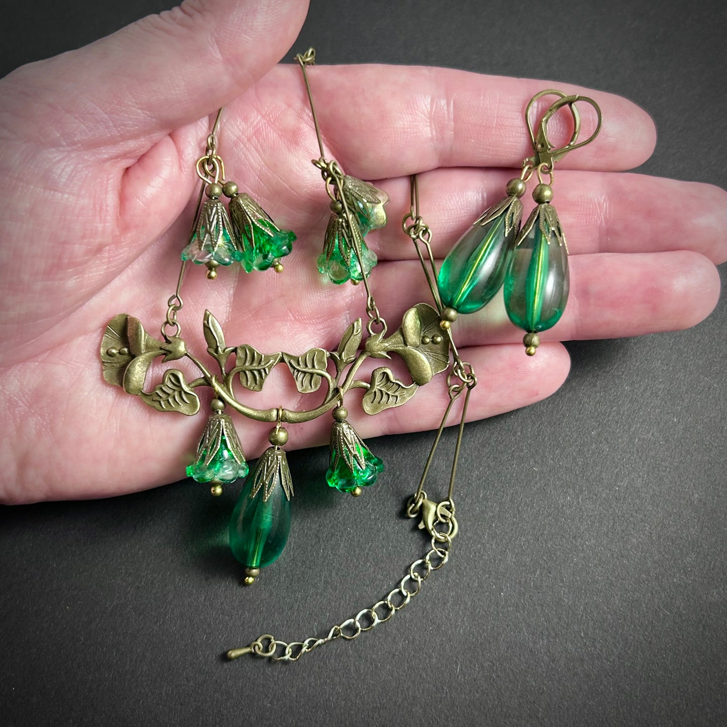 Art Nouveau Antiqued Gold & Emerald Green Leaf Jewelry Set