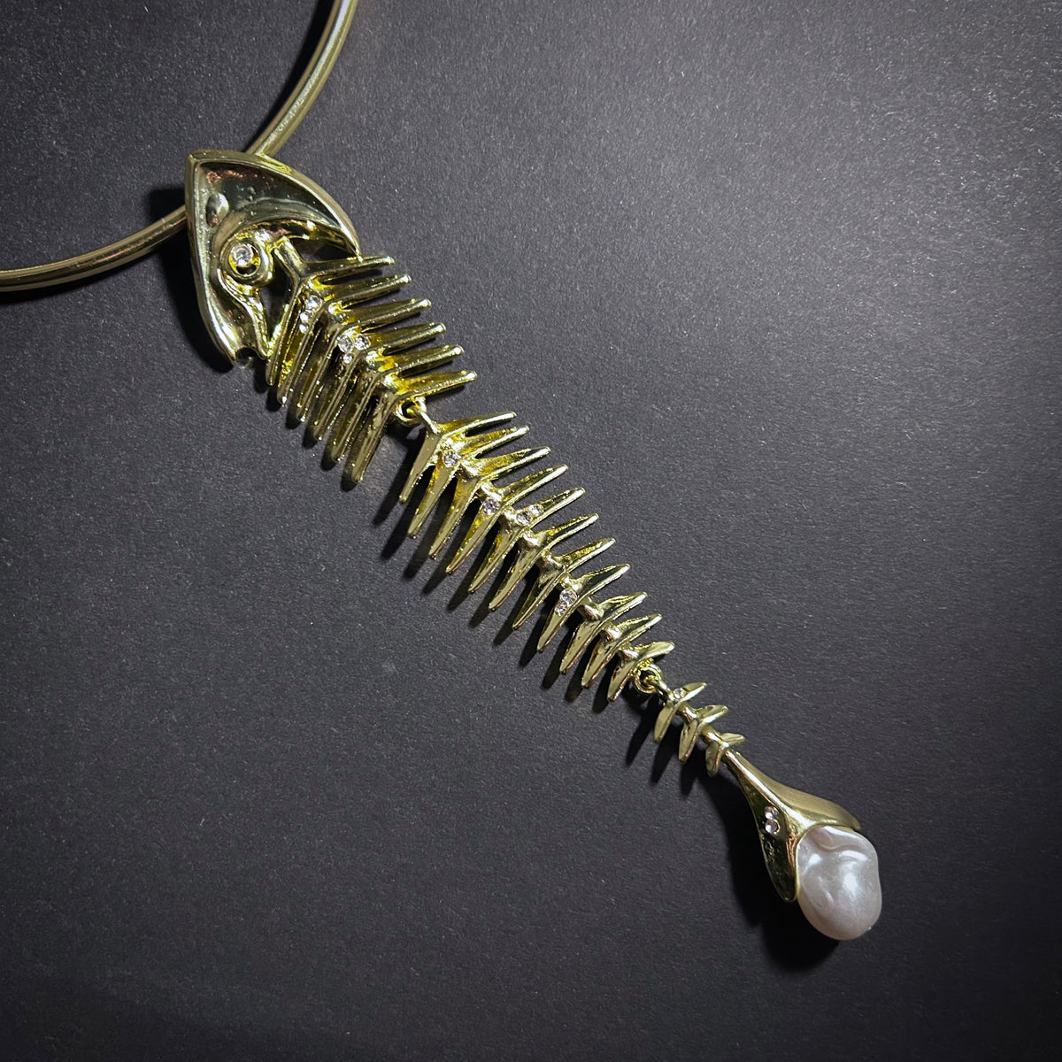 Fishbone & Baroque Pearl Statement Necklace in Gold