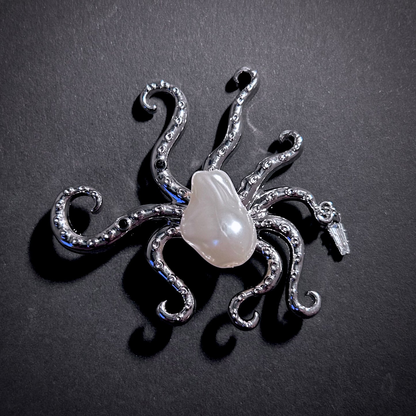Octopus & Baroque Pearl Silver Brooch