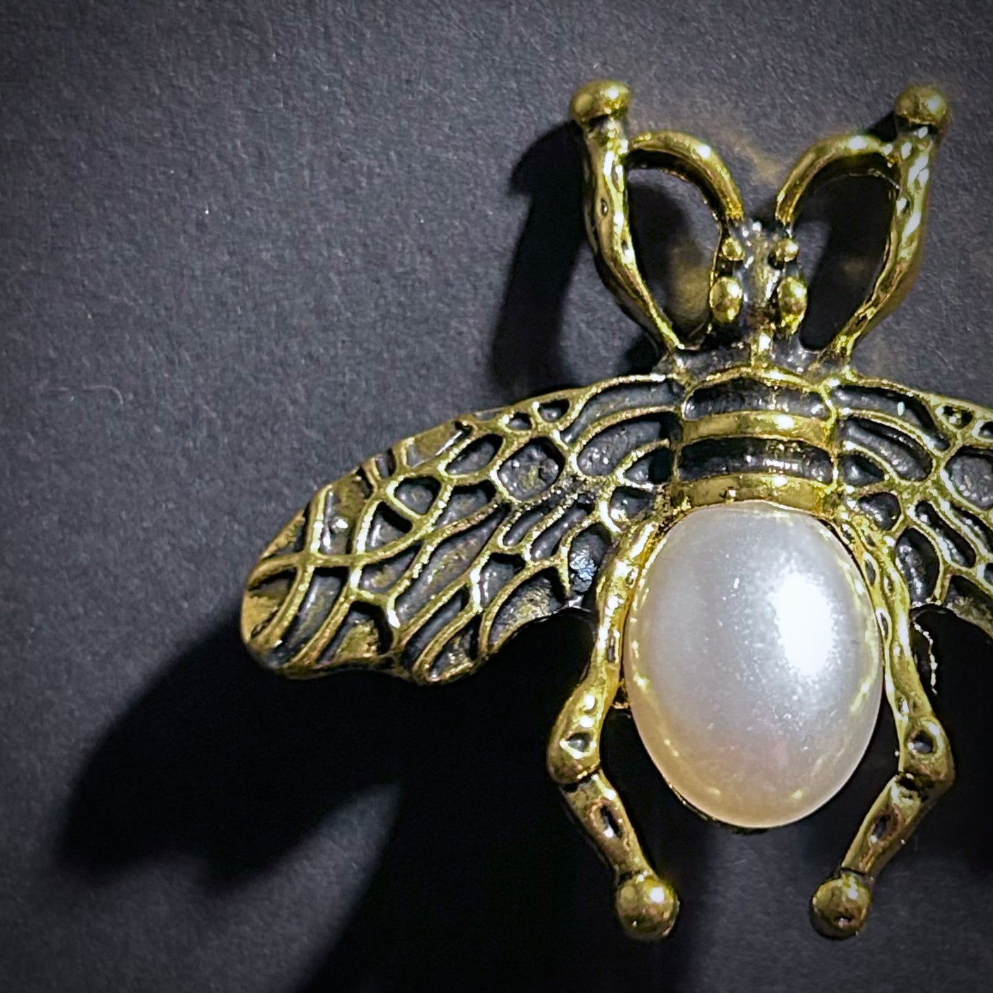 Bee Pearl & Antiqued Gold Brooch