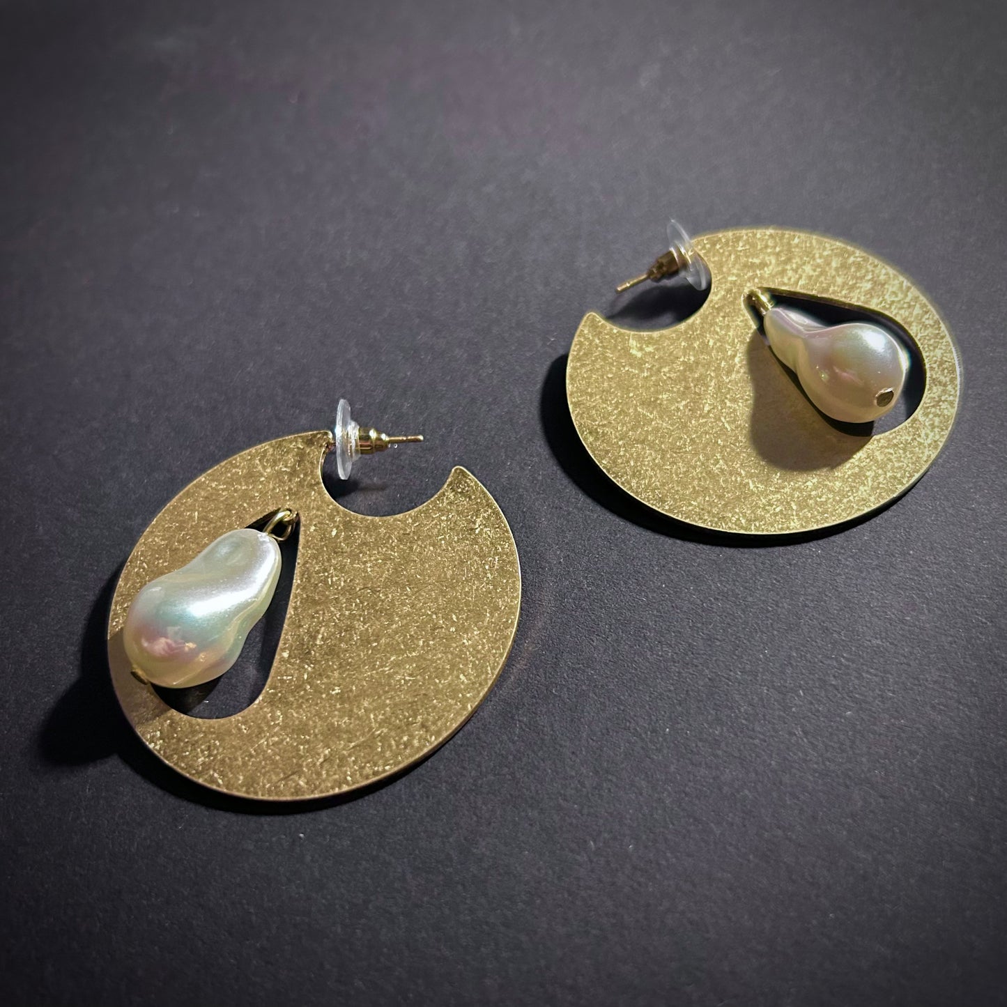 Gold Solid Circle & White Teardrop Baroque Pearl Earrings