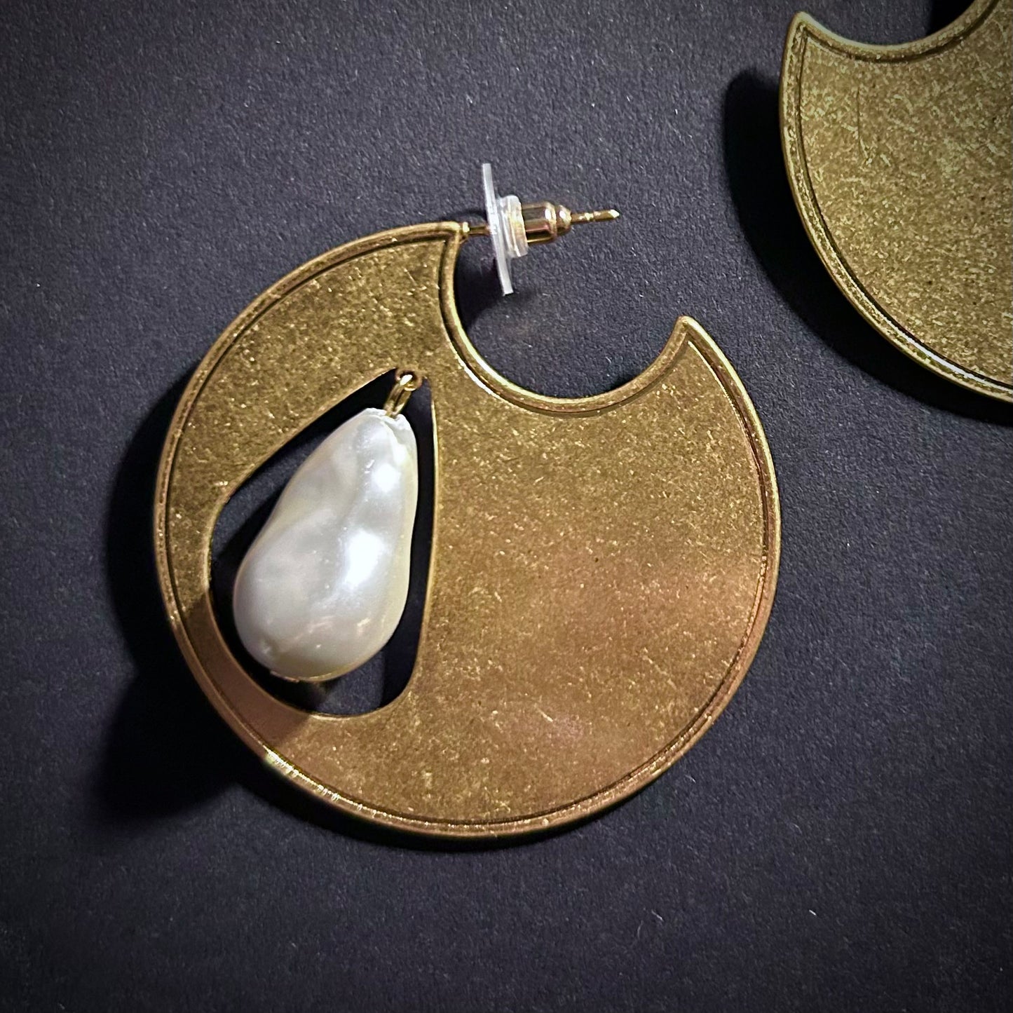 Gold Solid Circle & White Teardrop Baroque Pearl Earrings