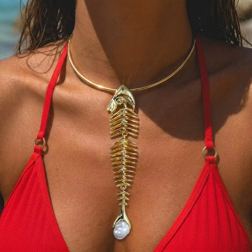 Fishbone & Baroque Pearl Statement Necklace in Gold