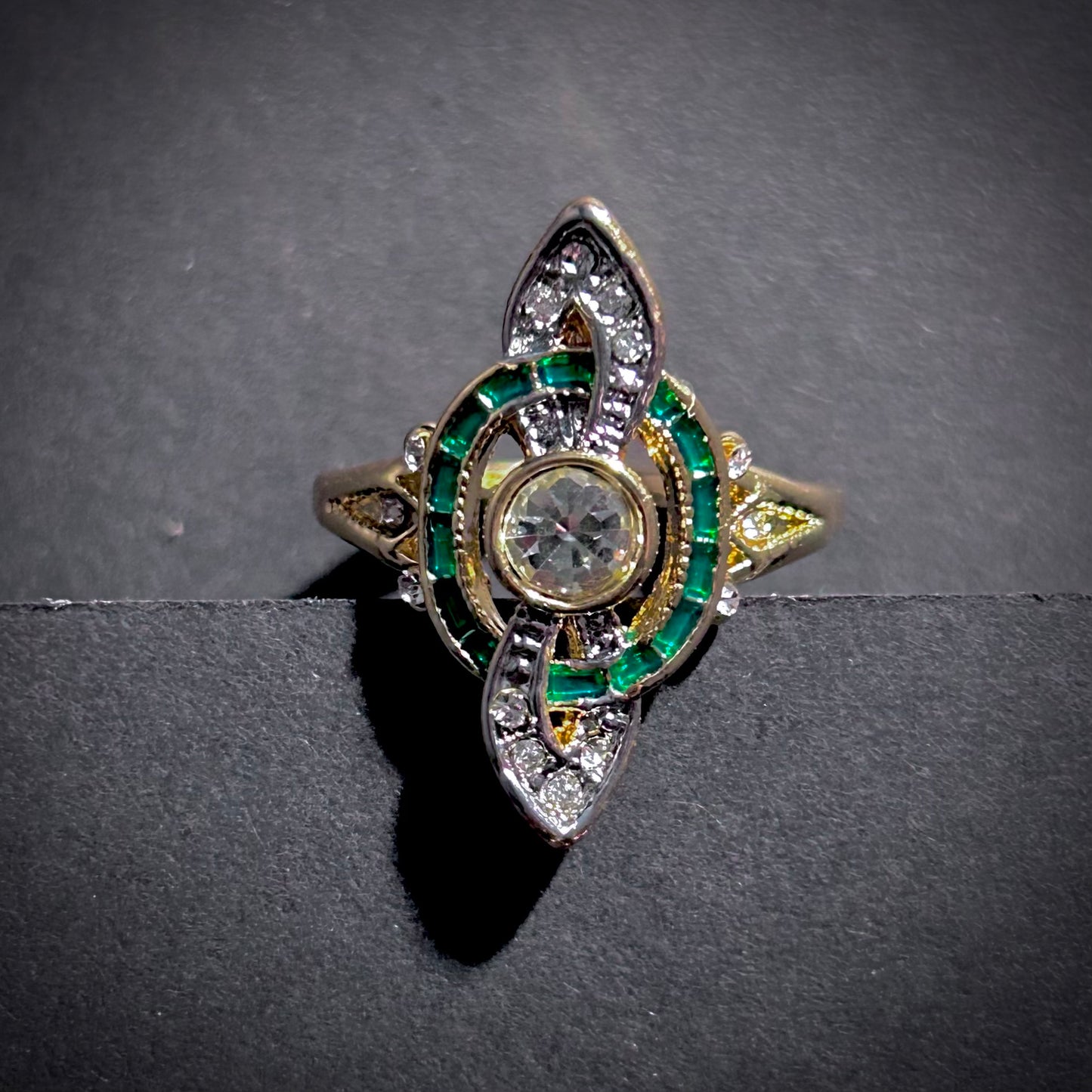 Art Deco Geometrical Swirl Emerald & Clear Gold Ring