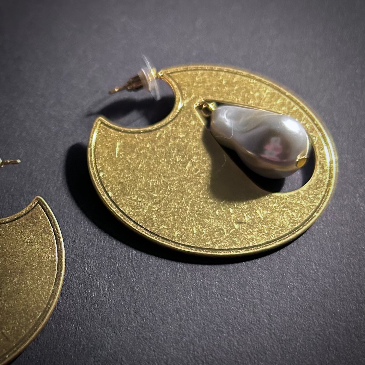Gold Solid Circle & White Teardrop Baroque Pearl Earrings