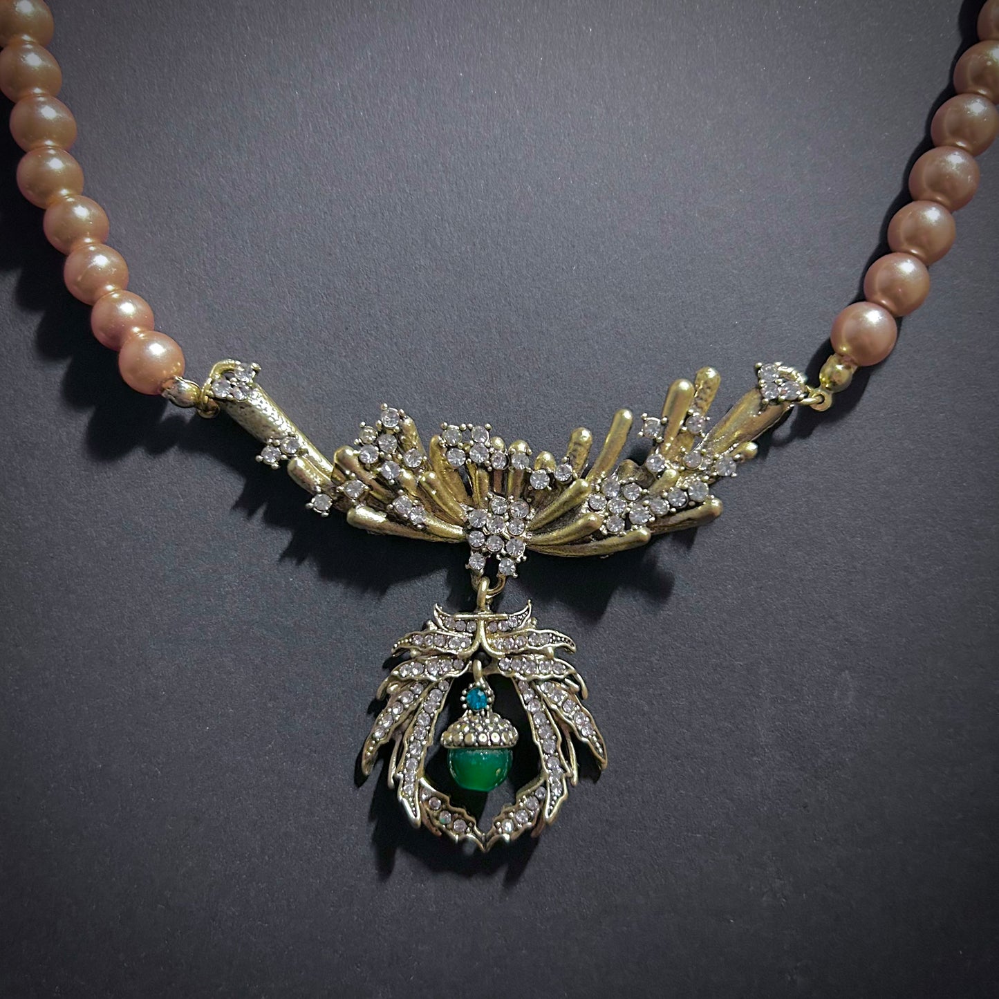 Art Nouveau Gold & Emerald Green Rhinestone Leaf Beige Pearl Necklace