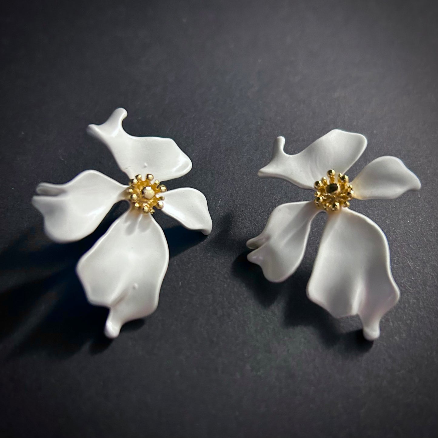 Flower Mixed Metal Earrings in Gold & Pearlescent Silver