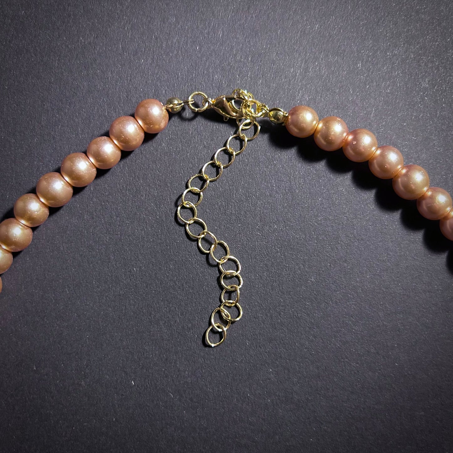 Art Nouveau Gold & Emerald Green Rhinestone Leaf Beige Pearl Necklace
