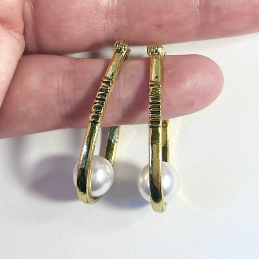 Hoop & Balancing White Pearl Earrings in Antiqued Gold