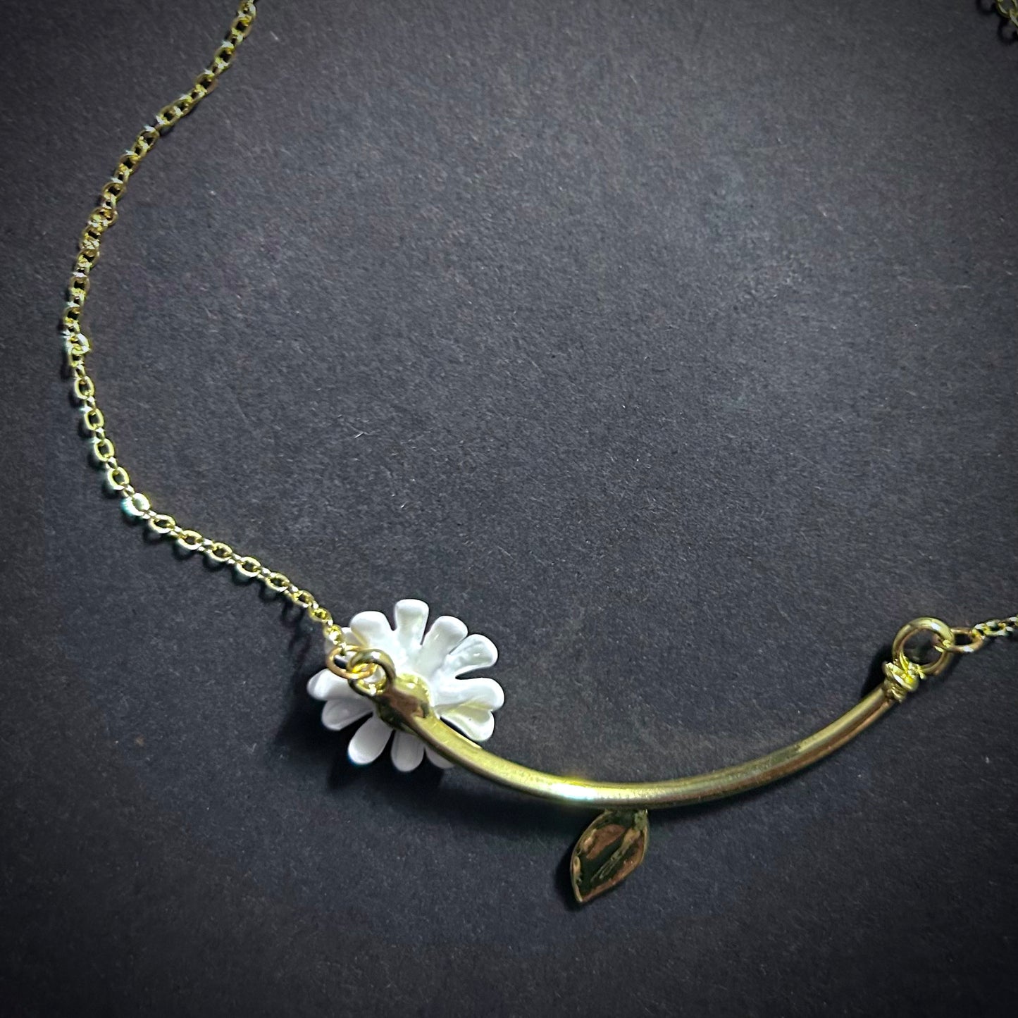 Daisy Flower on Stem White & Gold Choker Necklace