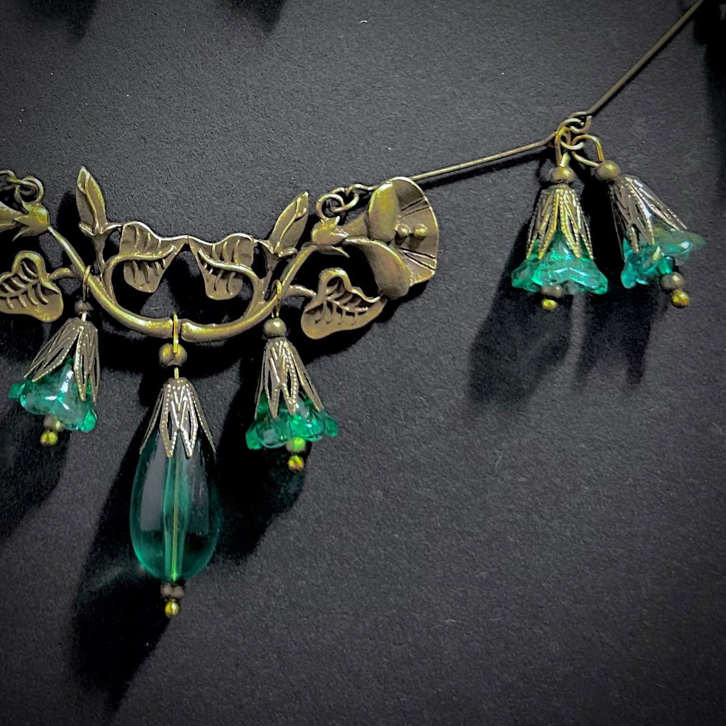 Art Nouveau Antiqued Gold & Emerald Green Leaf Jewelry Set