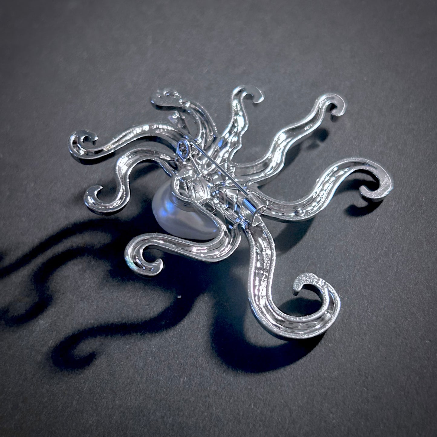 Octopus & Baroque Pearl Silver Brooch