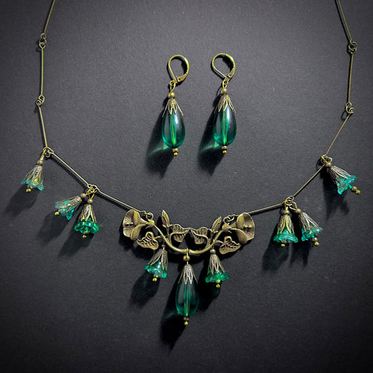 Art Nouveau Antiqued Gold & Emerald Green Leaf Jewelry Set