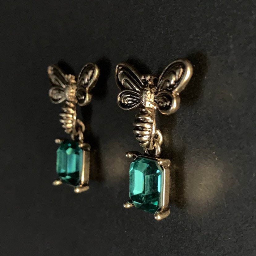 Bee Turquoise Stud Earrings in Antiqued Gold