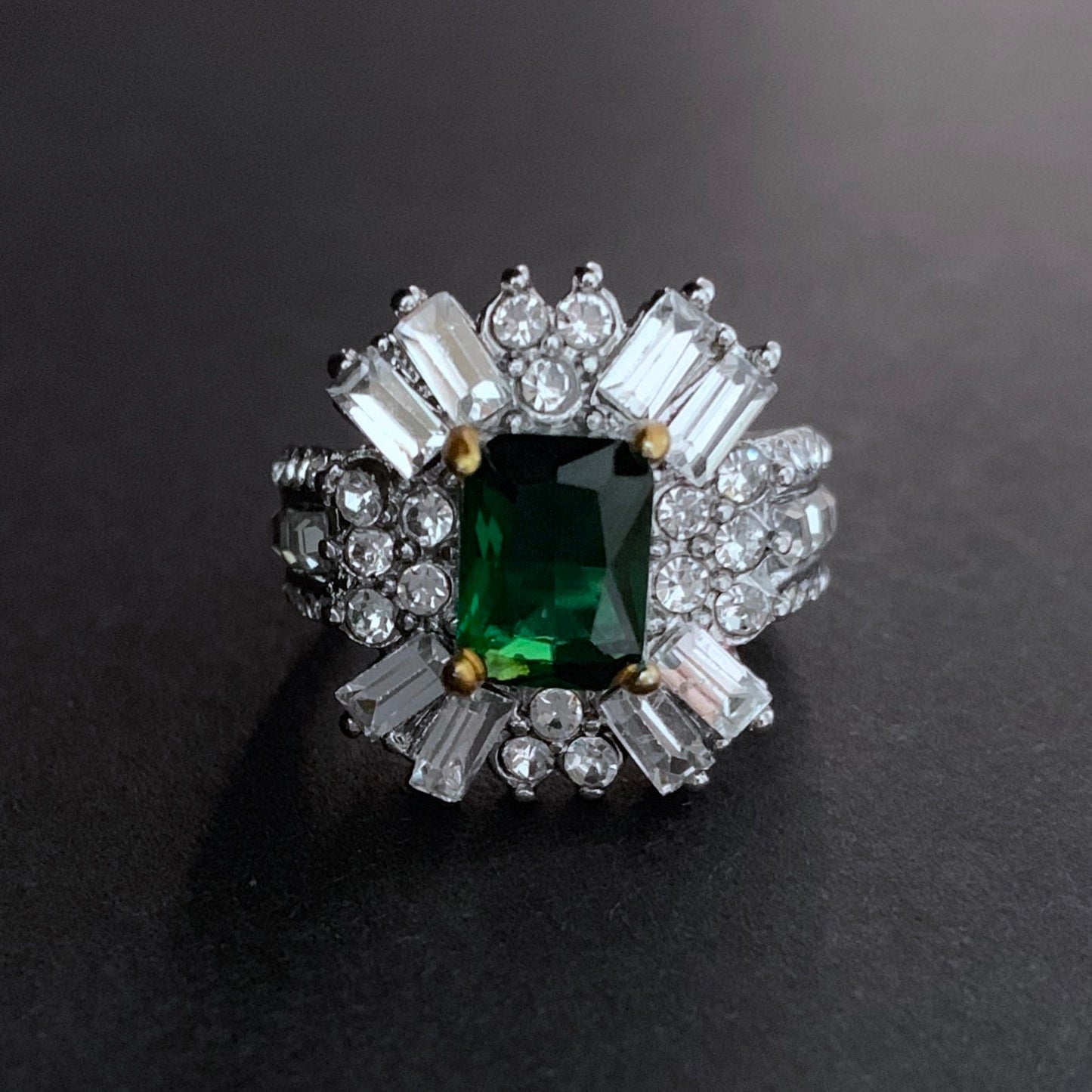 Luxurious Emerald Green & Silver Cocktail Ring