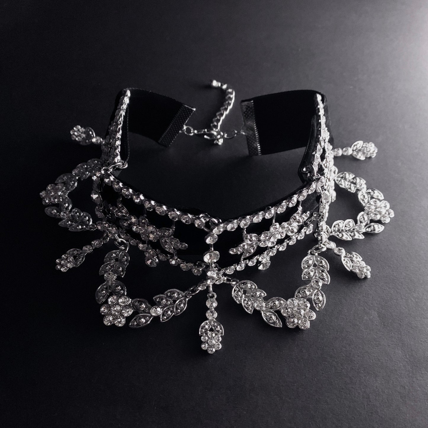 Luxurious Velvet & Rhinestone Ribbon Choker in Black and Silver