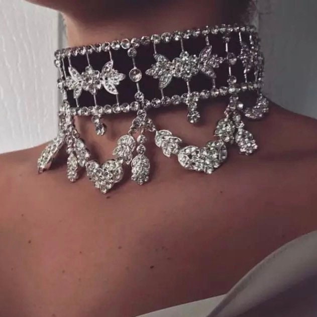 Luxurious Velvet & Rhinestone Ribbon Choker in Black and Silver