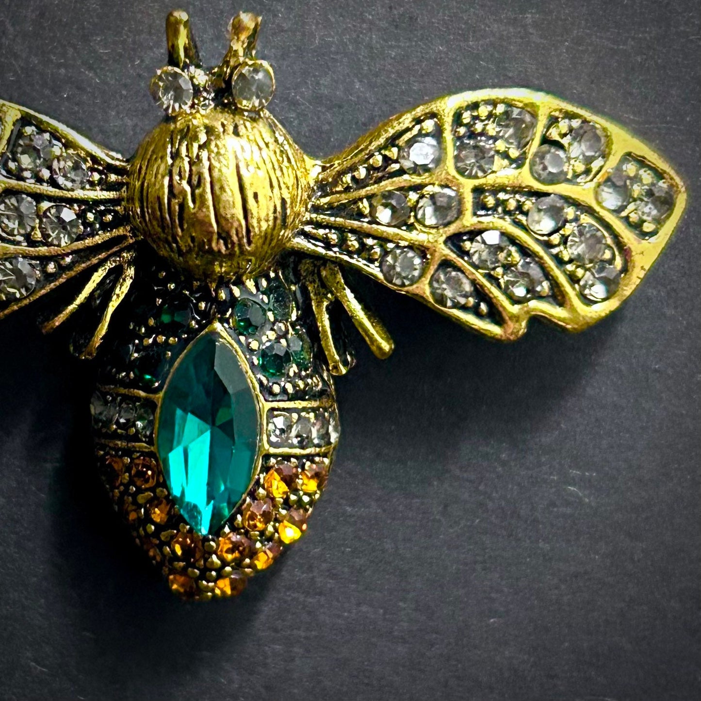 Bee Rhinestone & Emerald Green Antiqued Gold Brooch