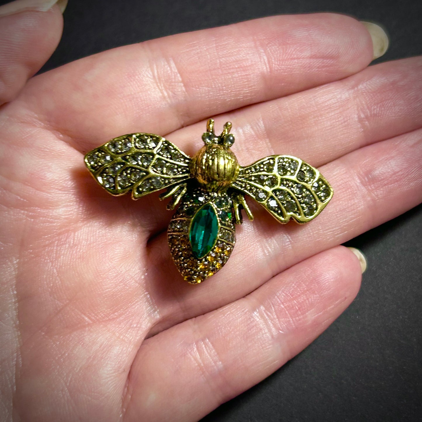 Bee Rhinestone & Emerald Green Antiqued Gold Brooch