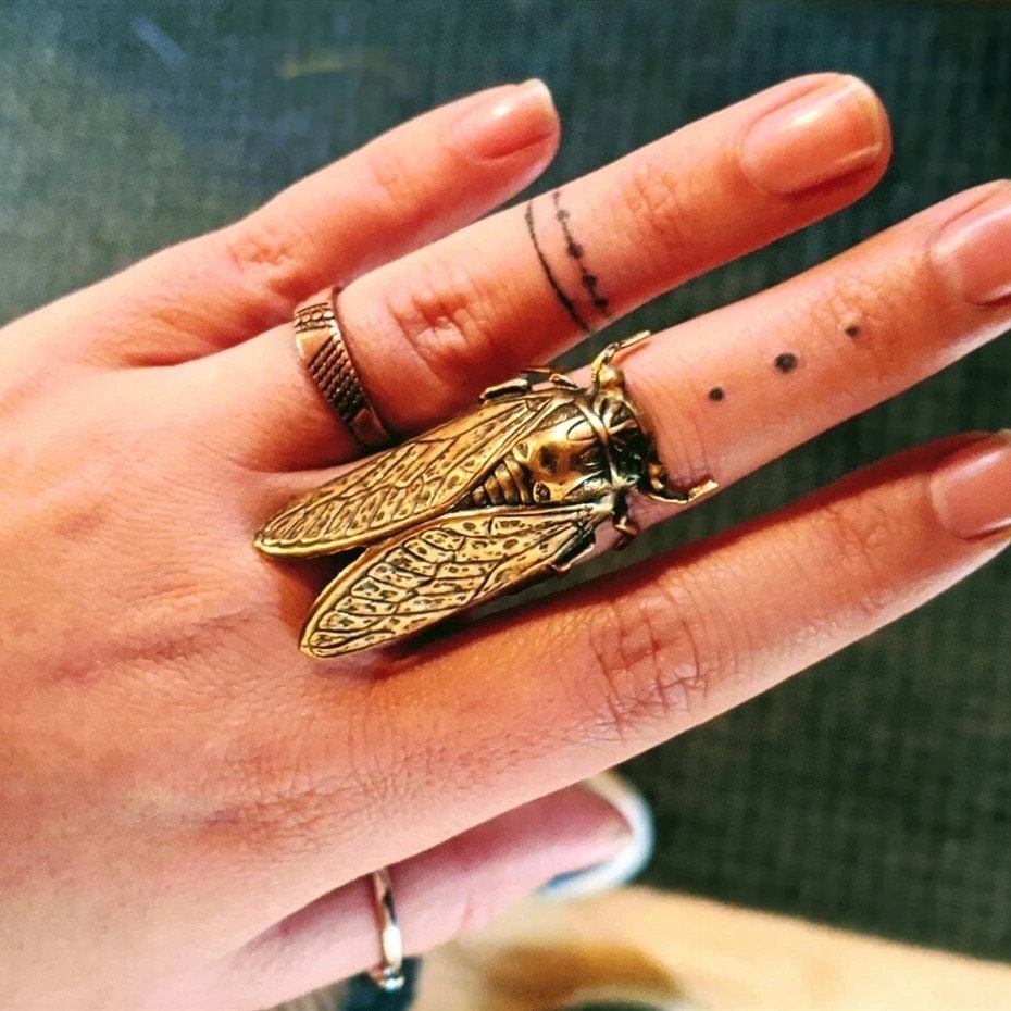 Cicada Adjustable Ring in Antique Gold