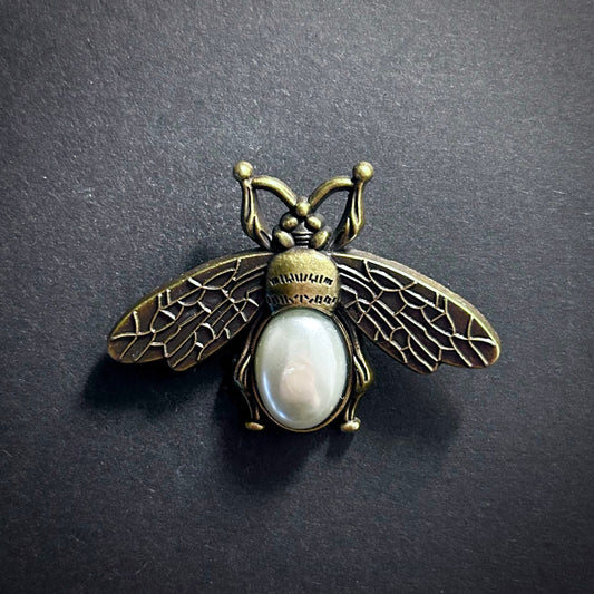 Bee Pearl & Antiqued Gold Brooch
