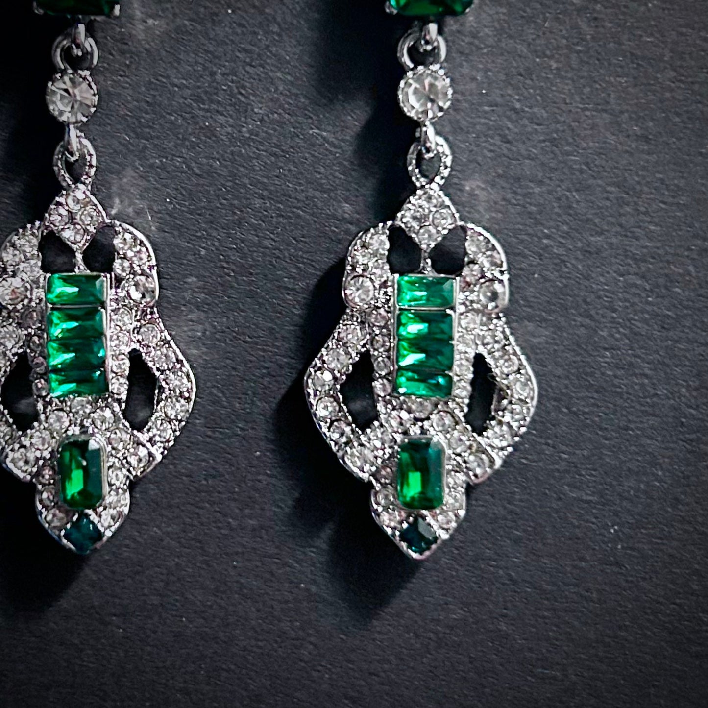 Art Deco Emerald & Antique Silver Dangle Earrings