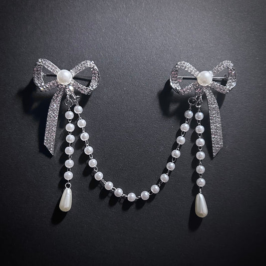 Two Bow Rhinestone & Pearl Connected Silver Brooch