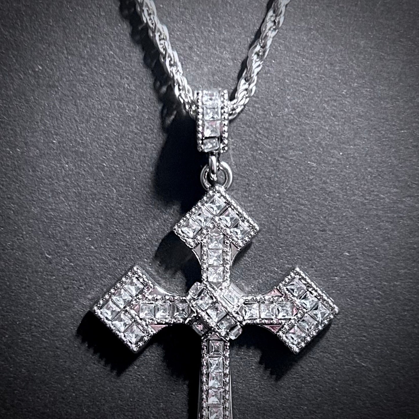 Crucifix Clear Rhinestone Pendant Necklace in Silver