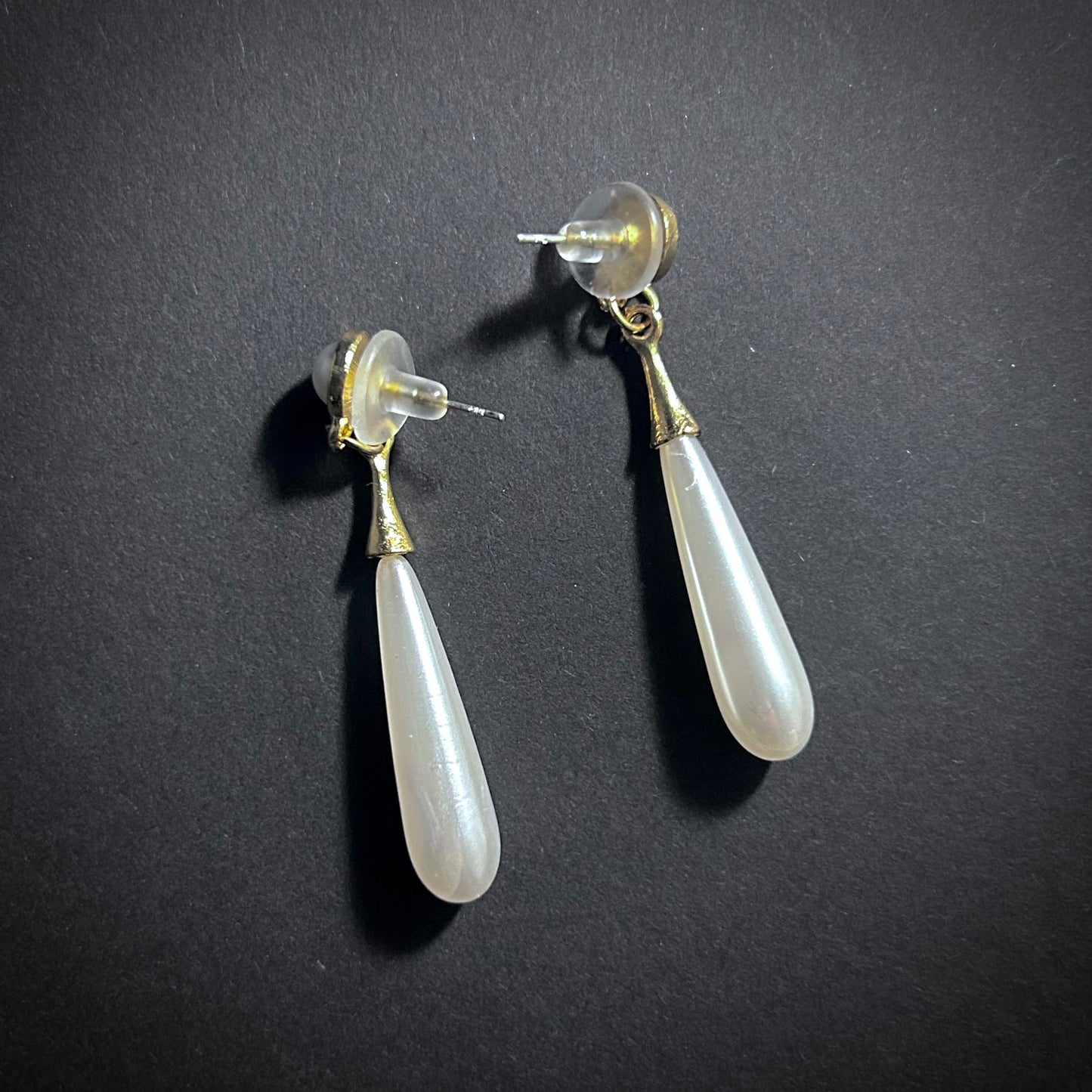 Very Long Teardrop Pearl Earrings in White & Gold