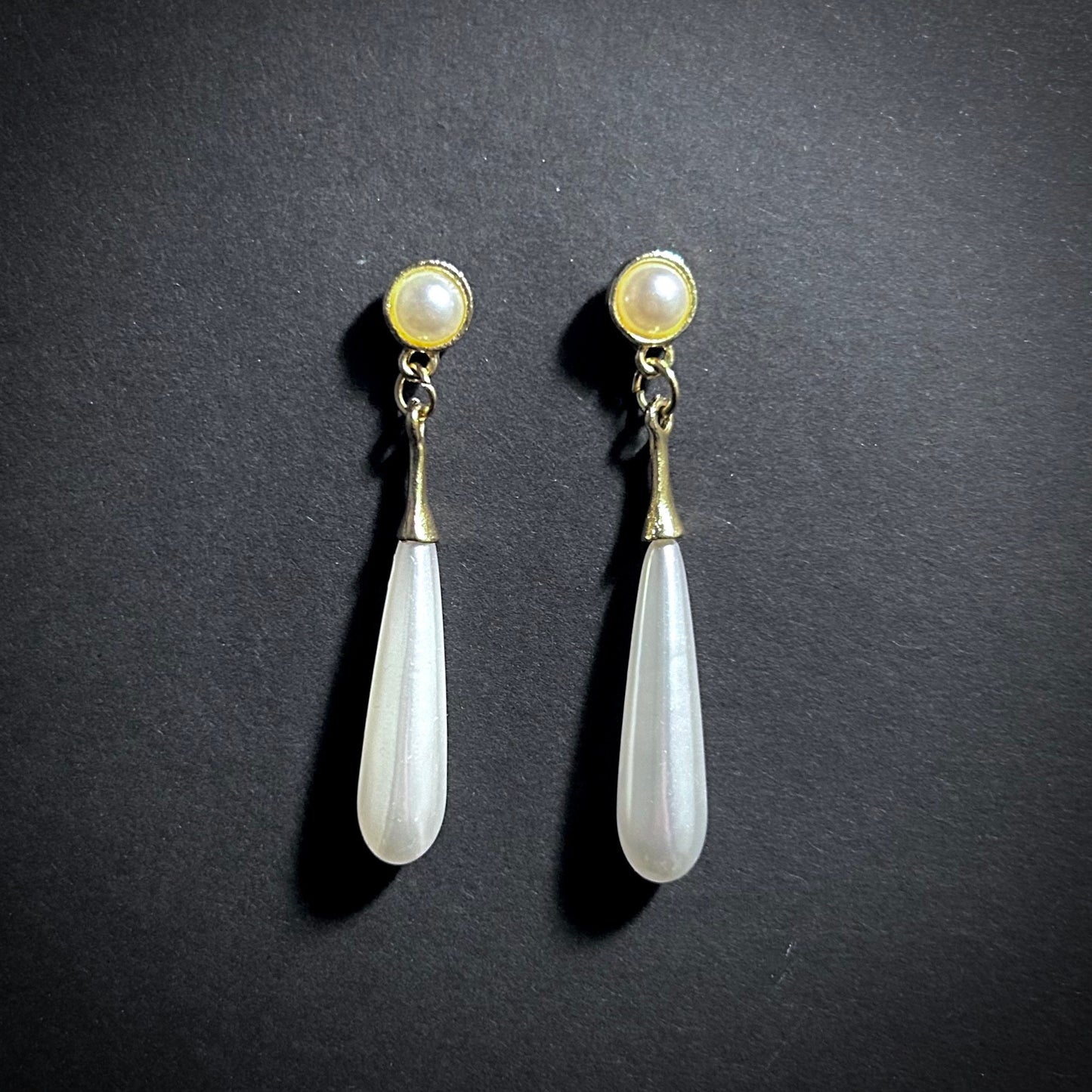 Very Long Teardrop Pearl Earrings in White & Gold